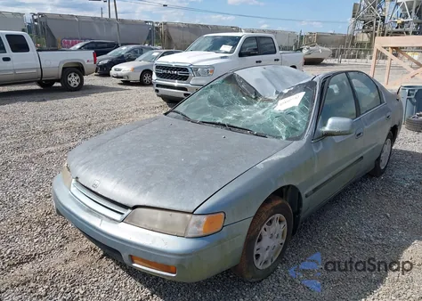 1995 Honda Accord Lx/Ex from USA, damaged, VIN 1HGCD5633SA024016